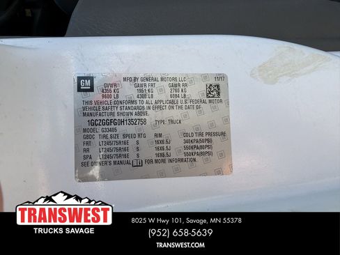 Used 2017 Chevrolet Express 3500 RWD image 19