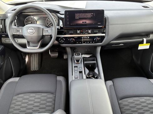 New 2026 Nissan Pathfinder SV image 10