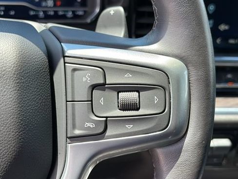 Used 2022 Chevrolet Silverado 1500 LTZ w/ LTZ Premium Package AWD/4WD image 16