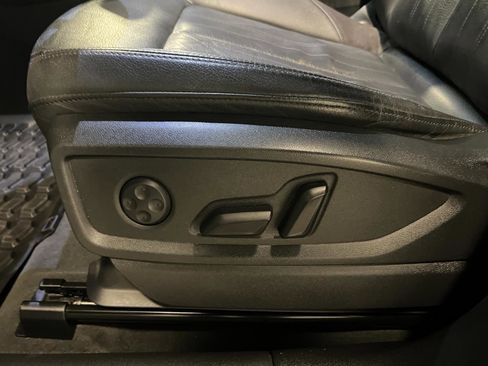 Used 2018 Audi Q5 2.0T Premium image 24