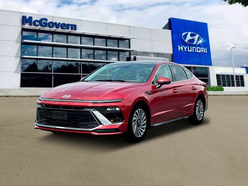 New 2025 Hyundai Sonata Limited FWD image 1
