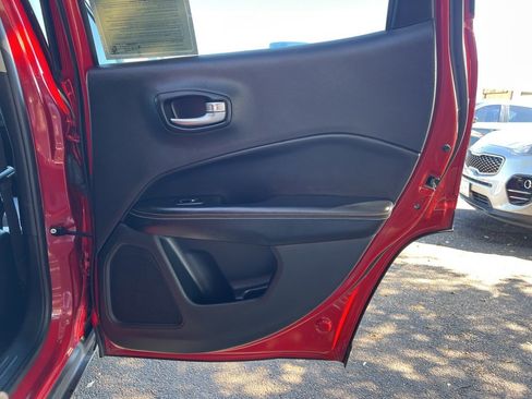 Used 2021 Jeep Compass Latitude image 13