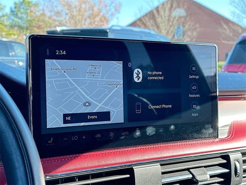 Used 2024 Lincoln Corsair Reserve image 13