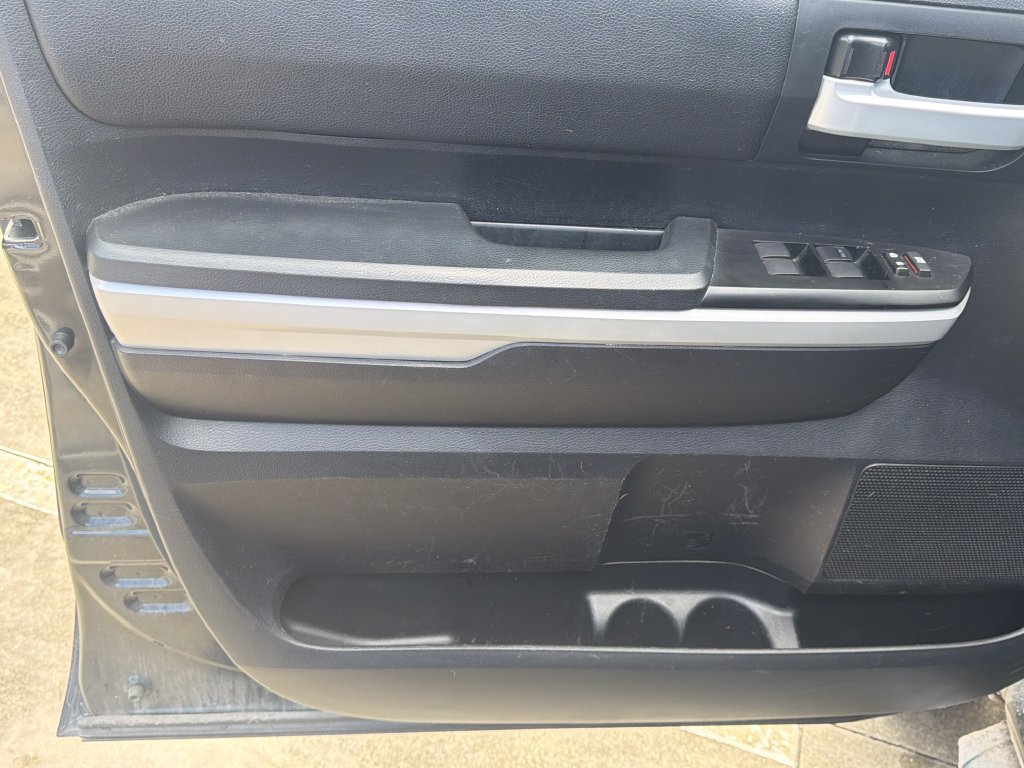 Used 2019 Toyota Tundra SR5 w/ Convenience Package AWD/4WD image 19