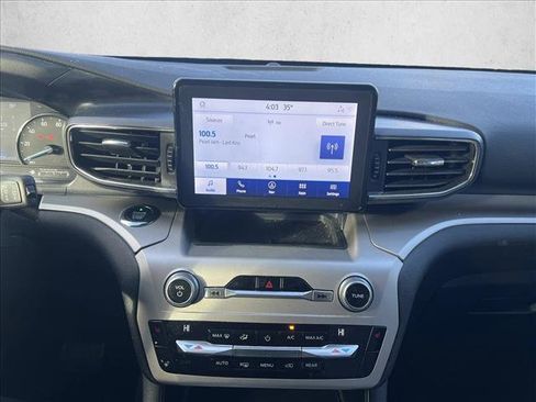 Used 2021 Ford Explorer XLT w/ Equipment Group 202A image 12