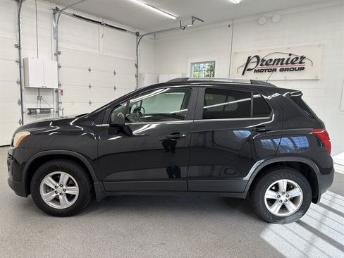 Used 2015 Chevrolet Trax LT w/ LT Plus Package AWD/4WD image 8