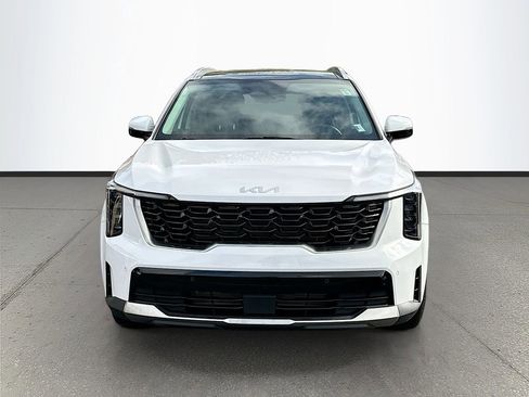Certified 2025 Kia Sorento S w/ Panoramic Sunroof Package image 2