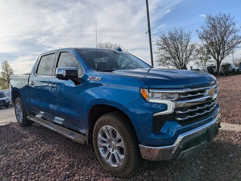 Used 2023 Chevrolet Silverado 1500 LTZ w/ LTZ Premium Package image 3