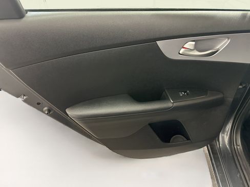 Used 2022 Kia Forte LXS image 26