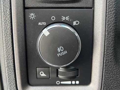 Certified 2018 RAM 1500 Express w/ Express Value Package image 20