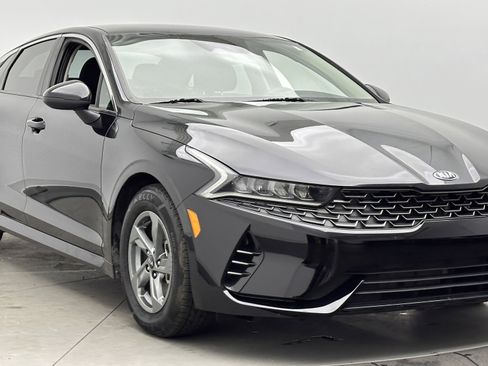 Used 2021 Kia K5 LXS image 3