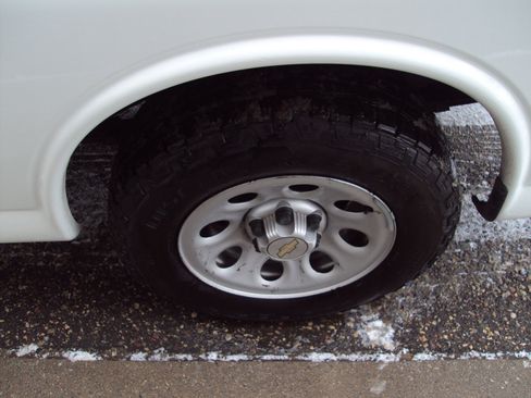 Used 2014 Chevrolet Express 1500 AWD 1500 135 image 27