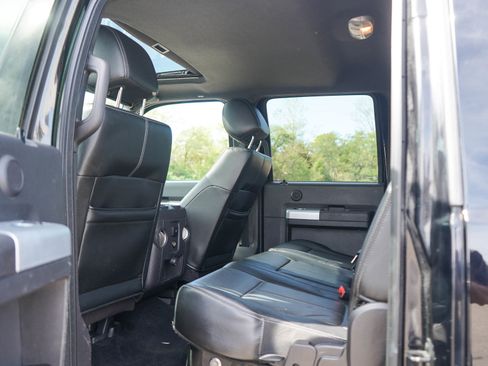 Used 2016 Ford F250 Lariat w/ Lariat Ultimate Package AWD/4WD image 17
