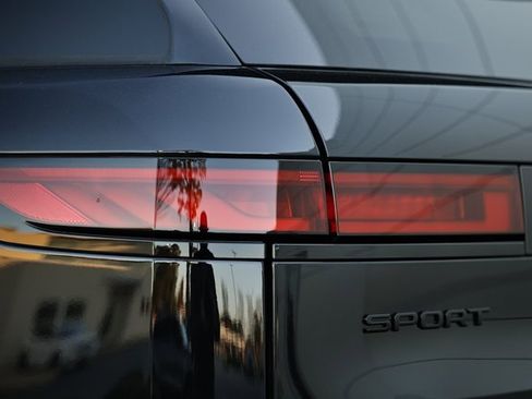 New 2026 Land Rover Range Rover Sport Dynamic SE image 10