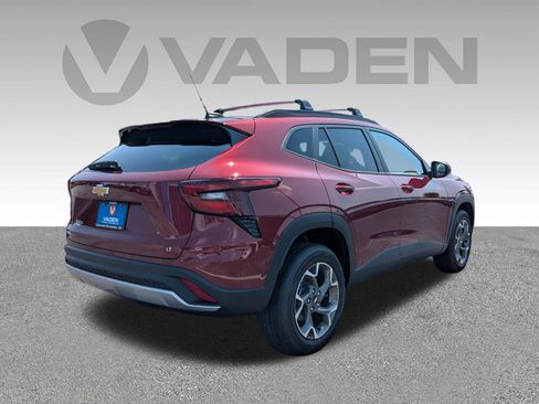 New 2025 Chevrolet Trax LT w/ Driver Confidence Package image 29