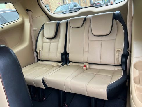 Used 2015 Kia Sedona EX FWD image 12