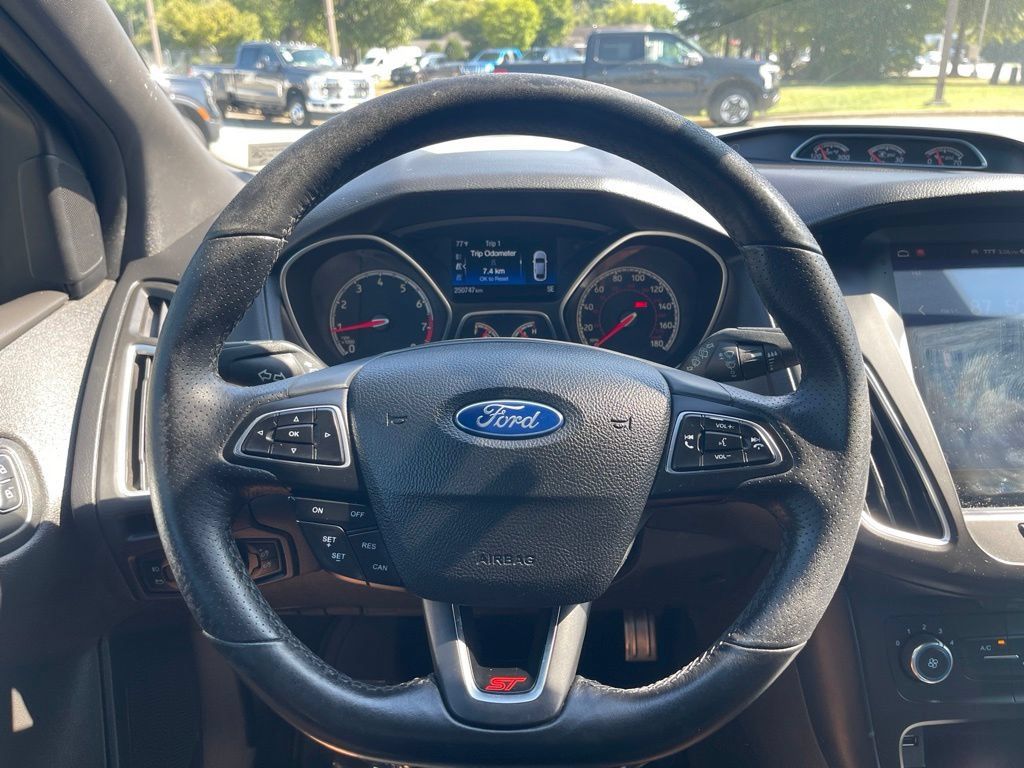 Used 2015 Ford Focus ST FWD image 16