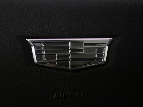 New 2026 Cadillac Optiq Luxury 2 image 37