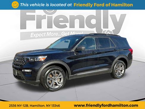 Used 2021 Ford Explorer XLT w/ Equipment Group 202A image 4