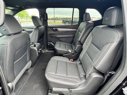 New 2025 Buick Enclave Sport Touring w/ Power Package FWD image 15