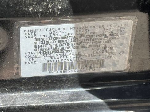 Used 2025 Nissan Versa SV FWD image 21