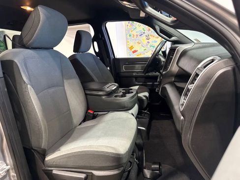 Used 2021 RAM 3500 Big Horn image 23