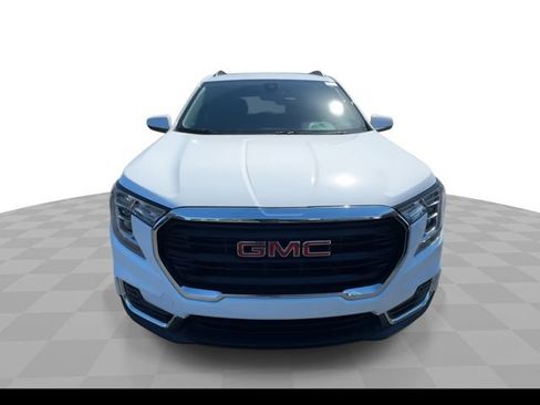 Certified 2023 GMC Terrain SLE w/ Driver Convenience Package AWD/4WD image 3