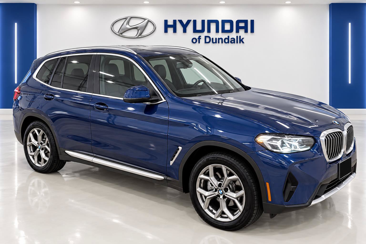 Used 2022 BMW X3 xDrive30i w/ Convenience Package AWD/4WD image 3