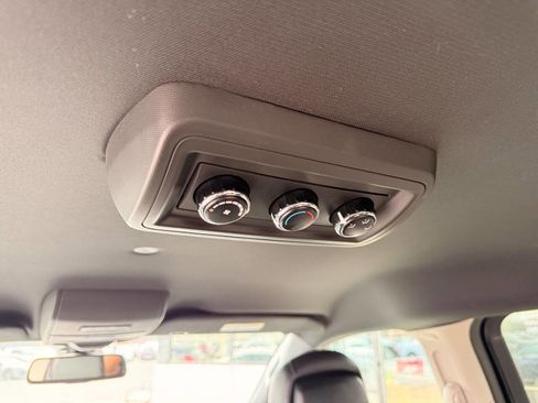 Used 2020 Dodge Grand Caravan SXT image 11