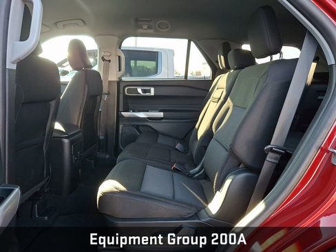 Used 2023 Ford Explorer XLT image 11