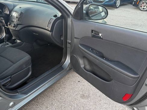 Used 2010 Hyundai Elantra SE w/ Popular Equipment Pkg 2 image 16