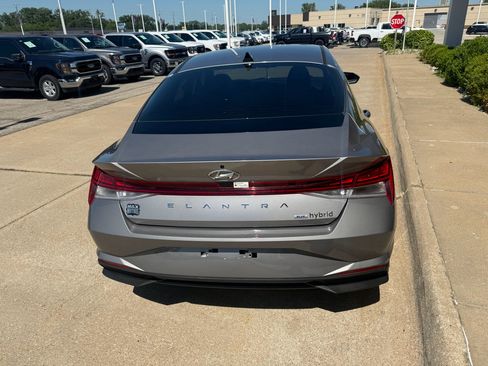 Used 2023 Hyundai Elantra Blue FWD image 7
