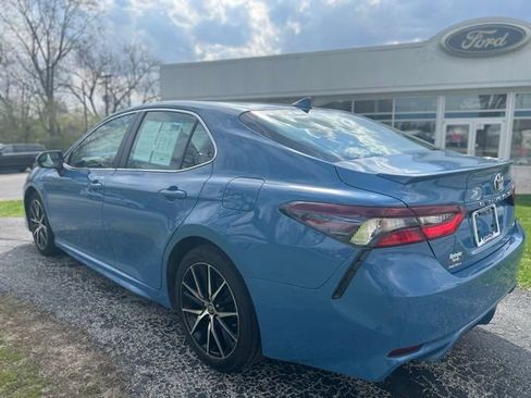 Used 2023 Toyota Camry SE FWD image 6
