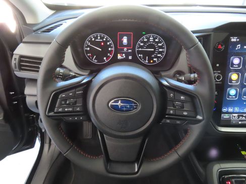 New 2025 Subaru Crosstrek 2.5i Limited w/ Crosstrek Mirror Package image 16