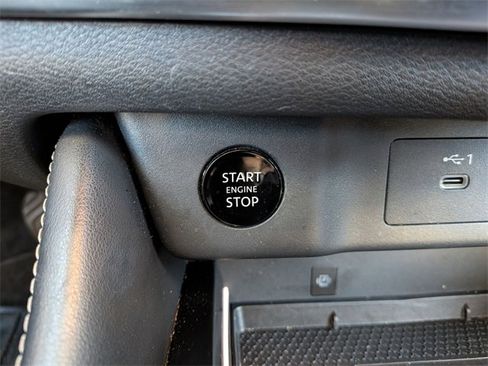 Certified 2024 Nissan Rogue Platinum w/ Platinum Premium Package image 15