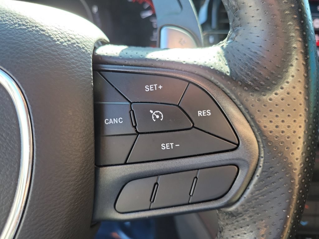 Used 2022 Dodge Durango R/T w/ Tow 'N Go Package AWD/4WD image 27