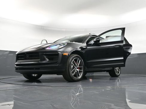 New 2026 Porsche Macan S AWD/4WD image 38