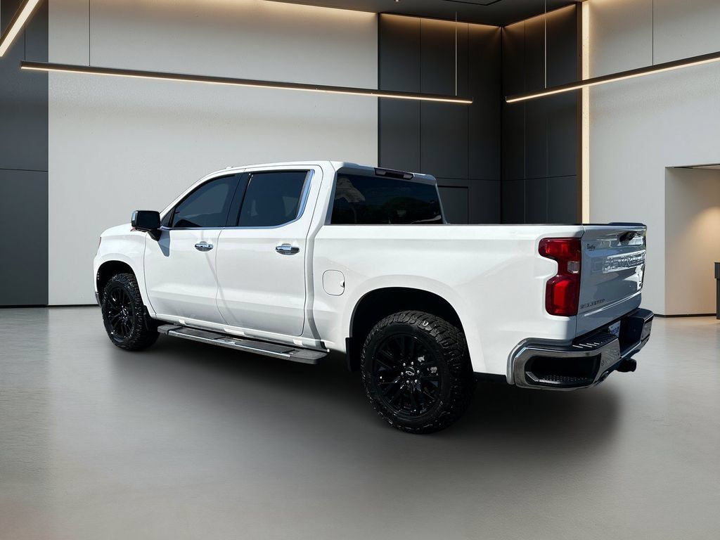 Used 2023 Chevrolet Silverado 1500 LTZ AWD/4WD image 3