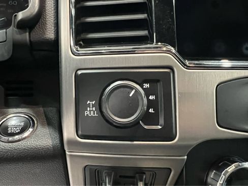 Used 2022 Ford F350 Platinum image 19