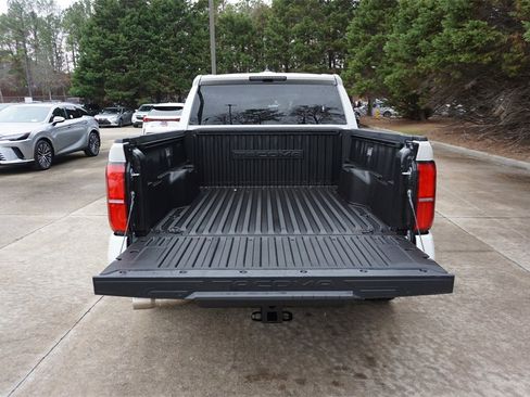 Used 2025 Toyota Tacoma TRD Sport image 17