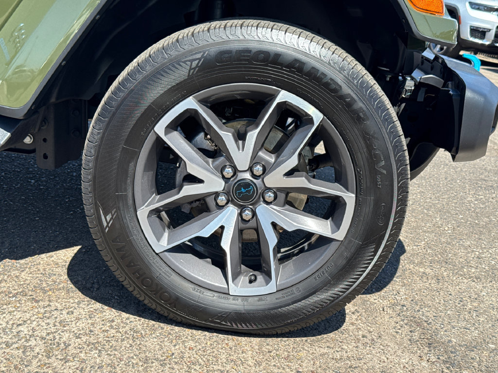 Certified 2024 Jeep Wrangler Unlimited w/ Convenience Group AWD/4WD image 7