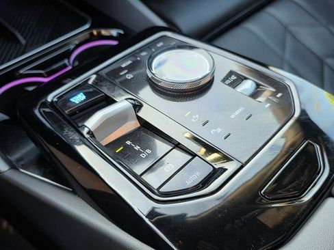 Used 2025 BMW i5 xDrive40 image 29