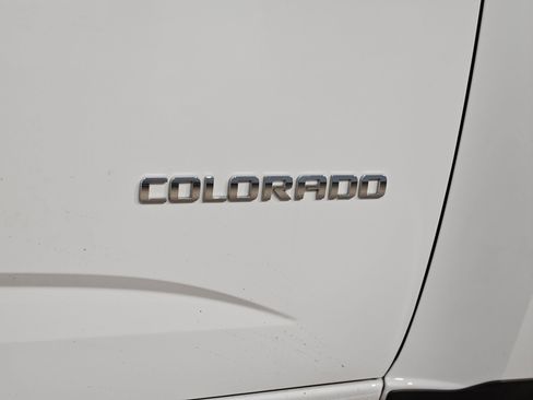 Used 2020 Chevrolet Colorado LT w/ Safety Package image 28