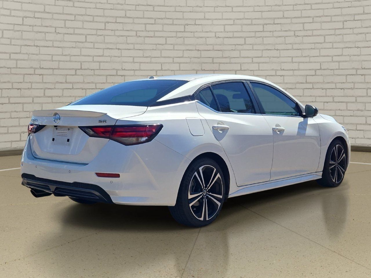 Used 2023 Nissan Sentra SR FWD image 5