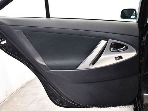 Used 2010 Toyota Camry FWD image 21