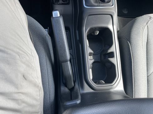 Used 2025 Jeep Wrangler Sport AWD/4WD image 47
