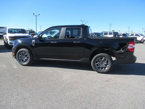 New 2025 Ford Maverick XLT w/ Equipment Group 301A image 8