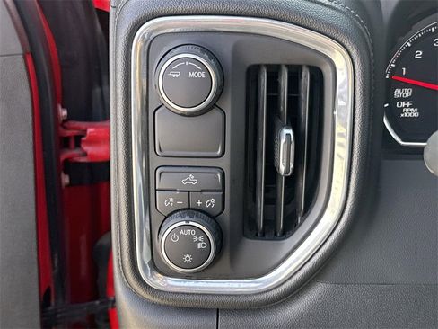 Used 2022 Chevrolet Silverado 1500 LT image 16