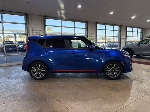 Used 2020 Kia Soul GT-Line Turbo FWD image 3