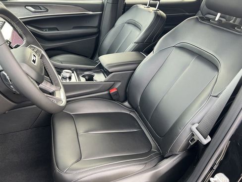 New 2025 Jeep Grand Cherokee L Limited image 19